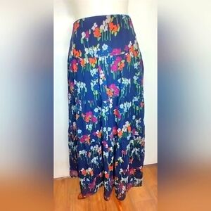 LAUREN BLACK LABEL BROOMSTICK SKIRT